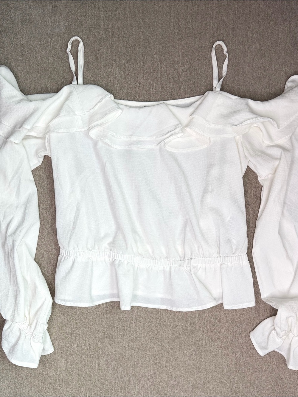 H&M White Off-Shoulder Ruffle Peplum Blouse with Straps